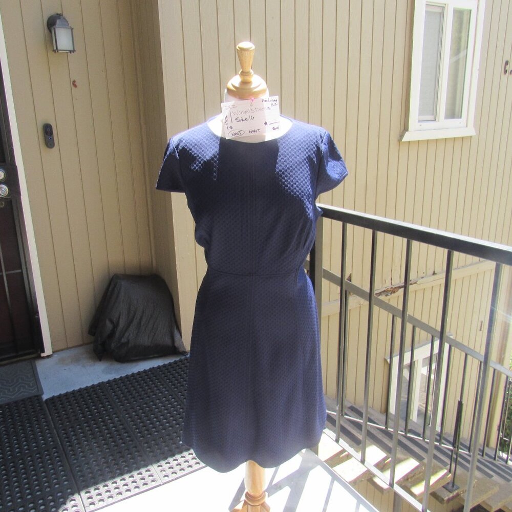 #252. NEW WOMEN'S NAVY CHIFFON DRESS BY AMERICAN LIVING  (SIZE 16)